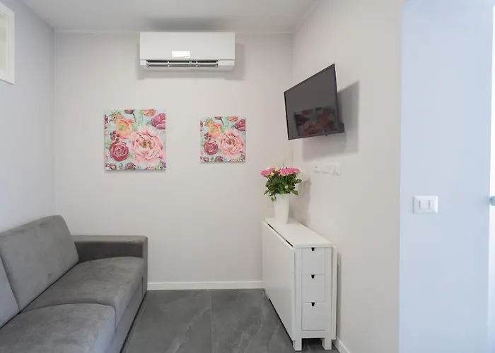 Daire Sant'agostino By Rent Como