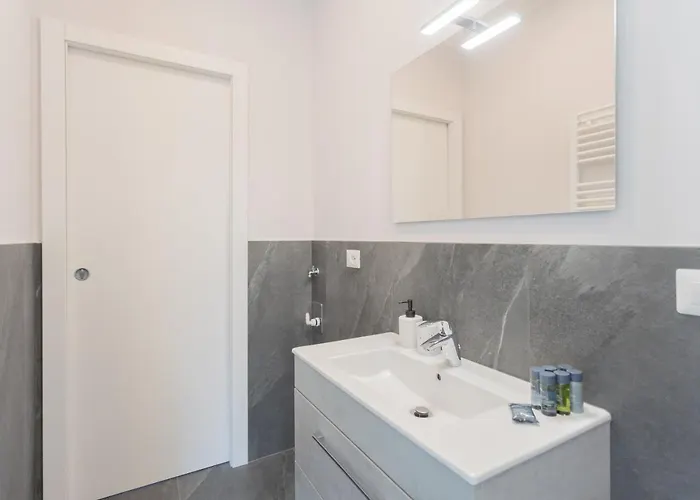 Sant'agostino By Rent * Como