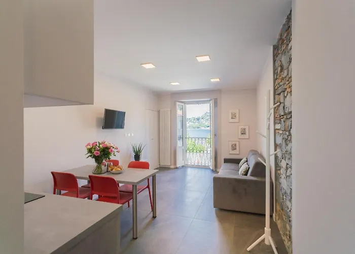 Sant'agostino By Rent * Como