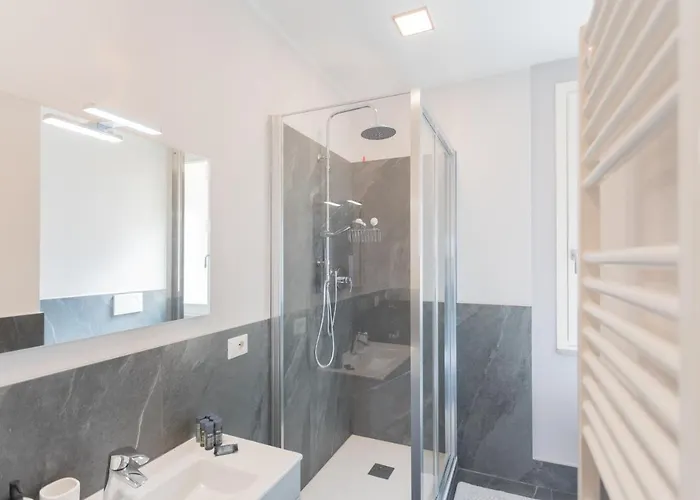 Sant'agostino By Rent * Como